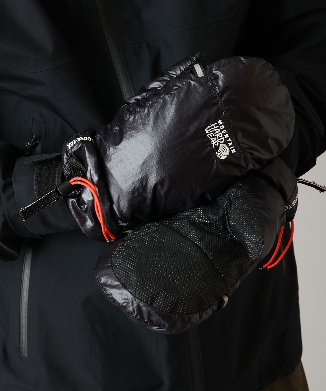 010Black
