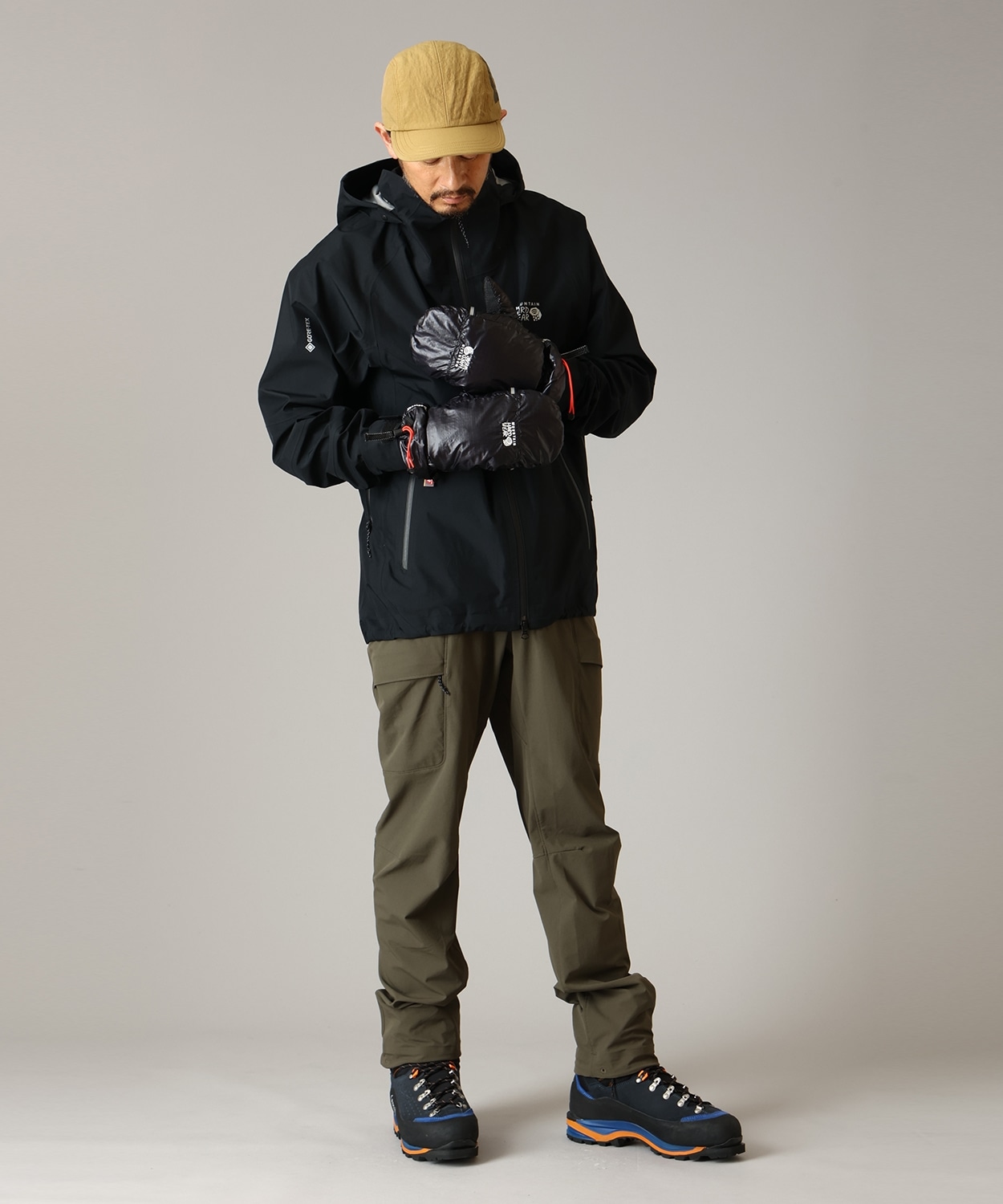 010Black