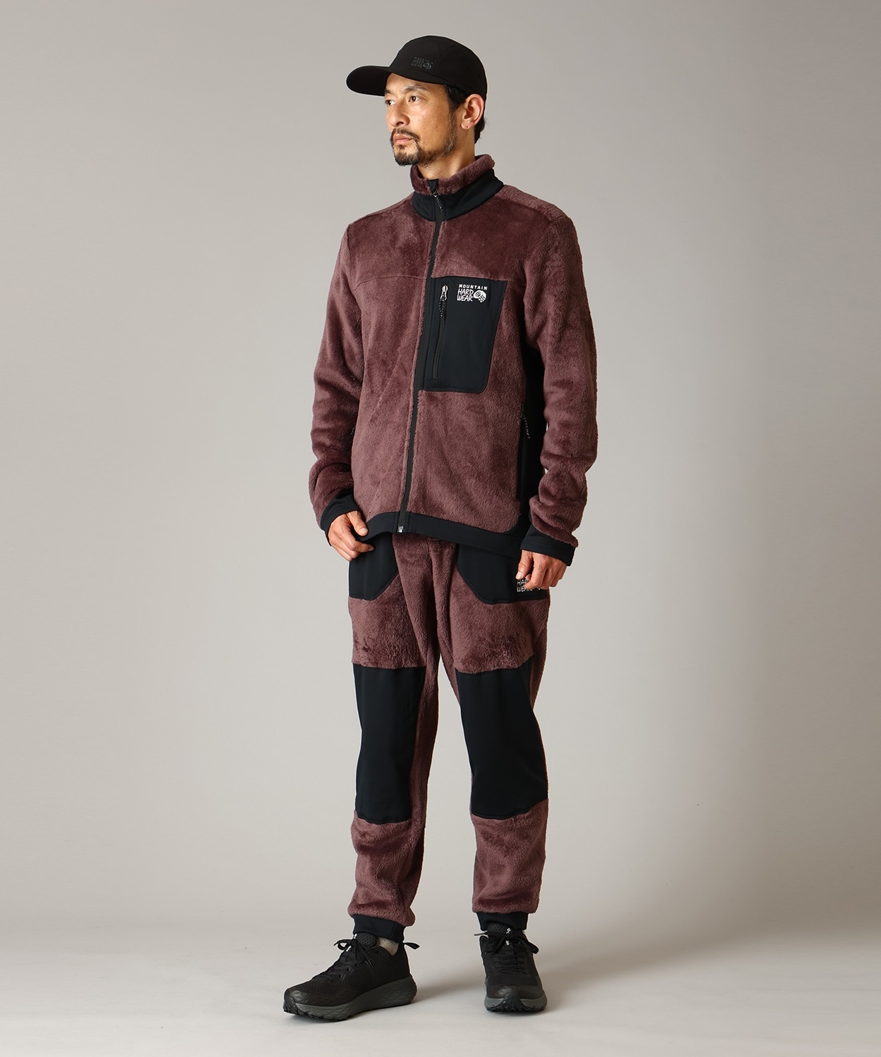 219Carob Black