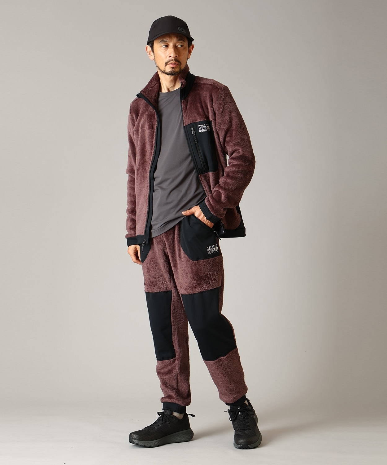 219Carob Black
