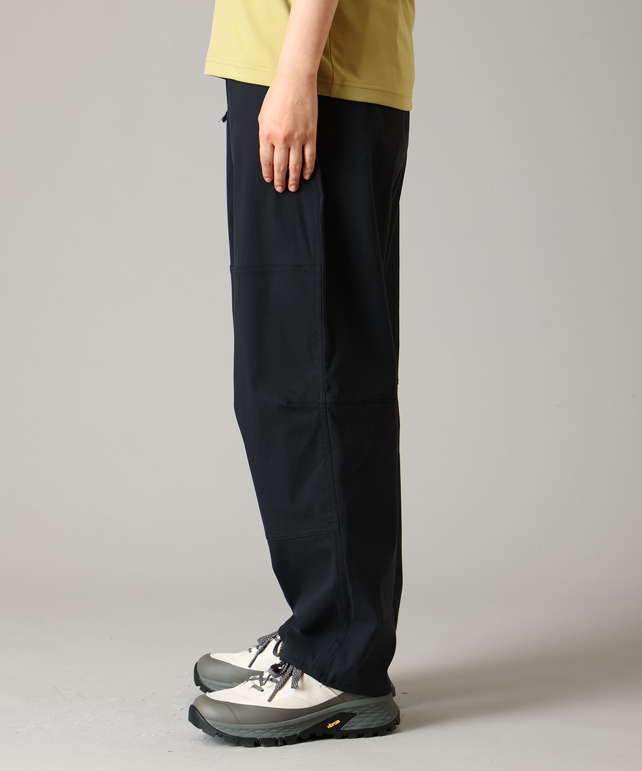 010Black