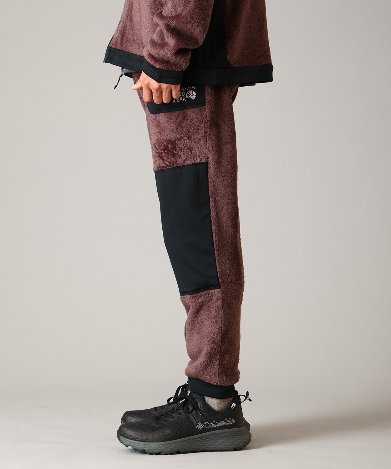 219Carob Black