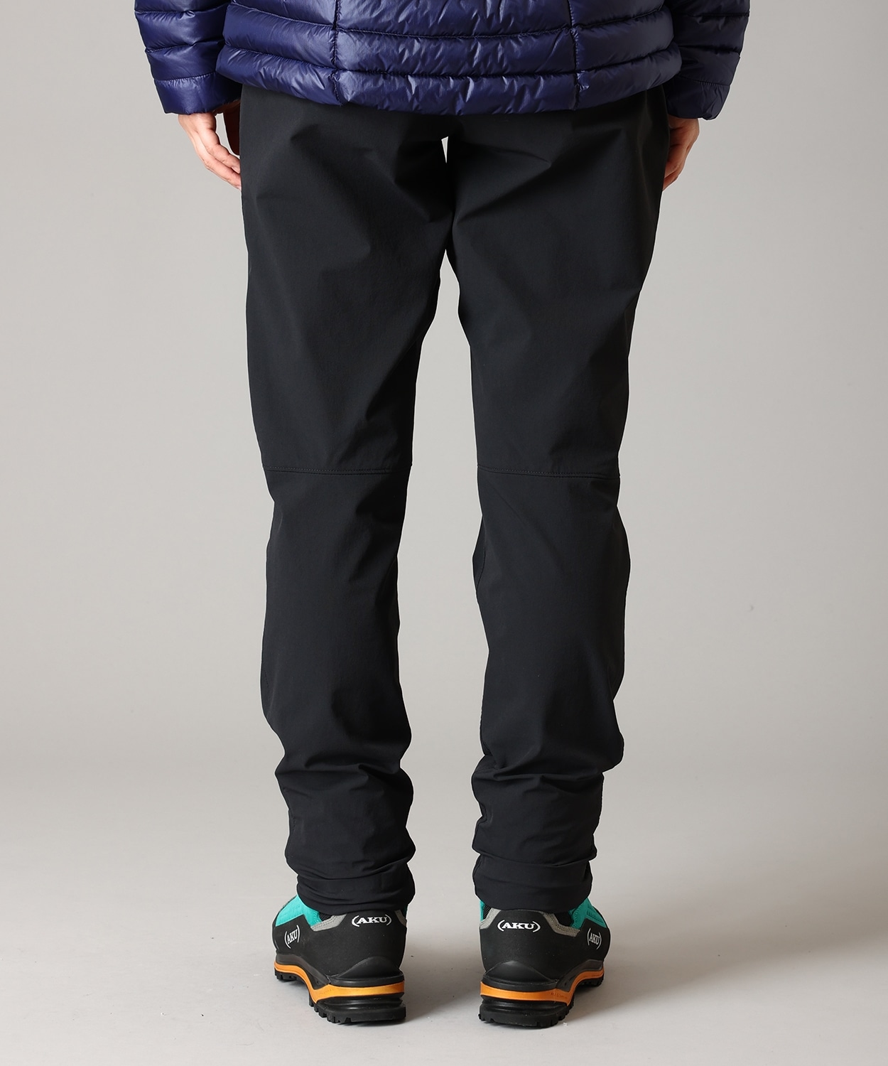 010Black