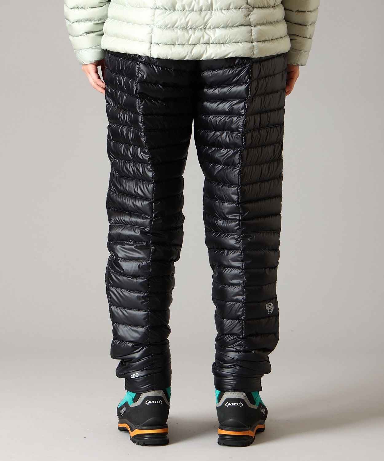 010Black