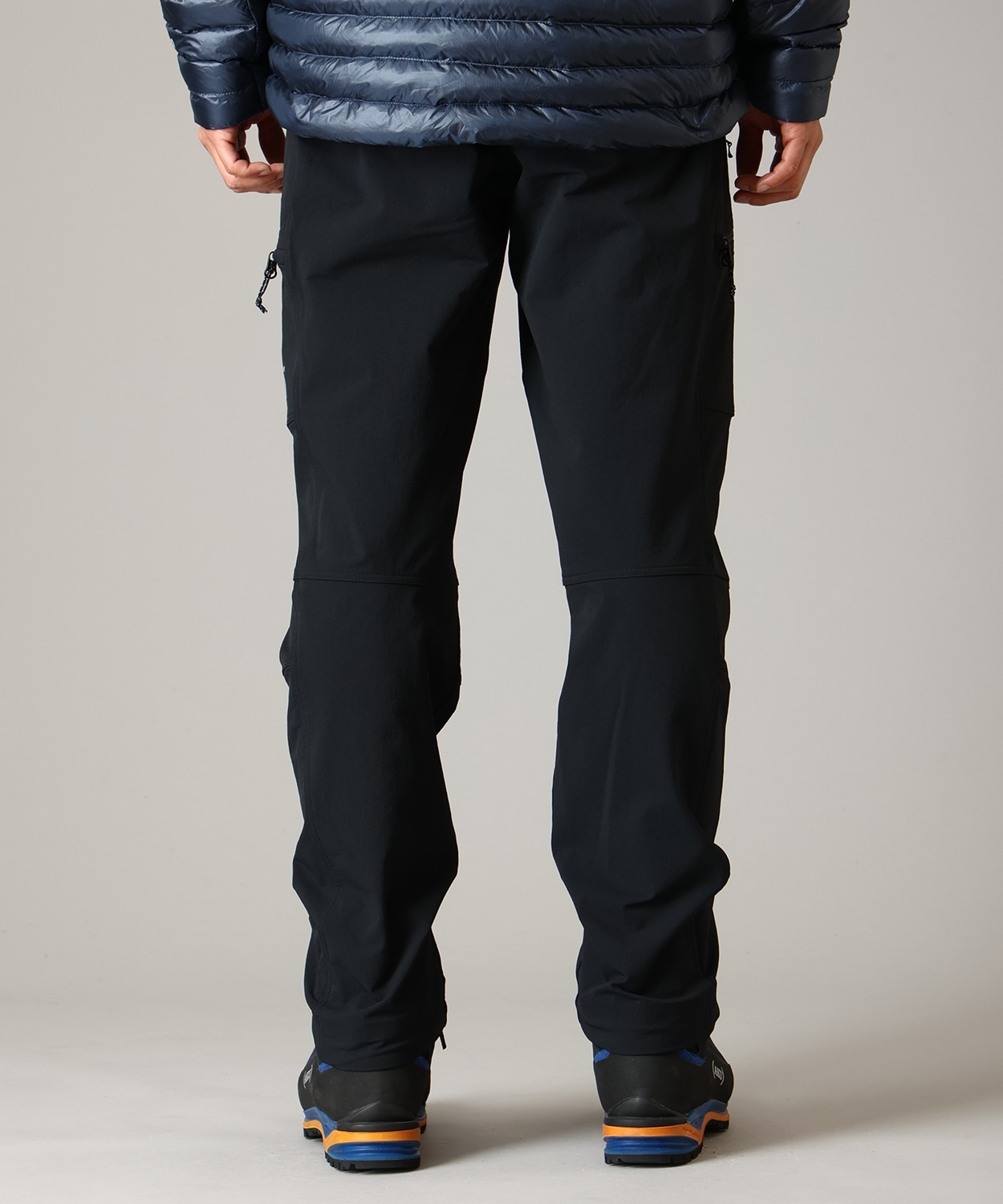 010Black