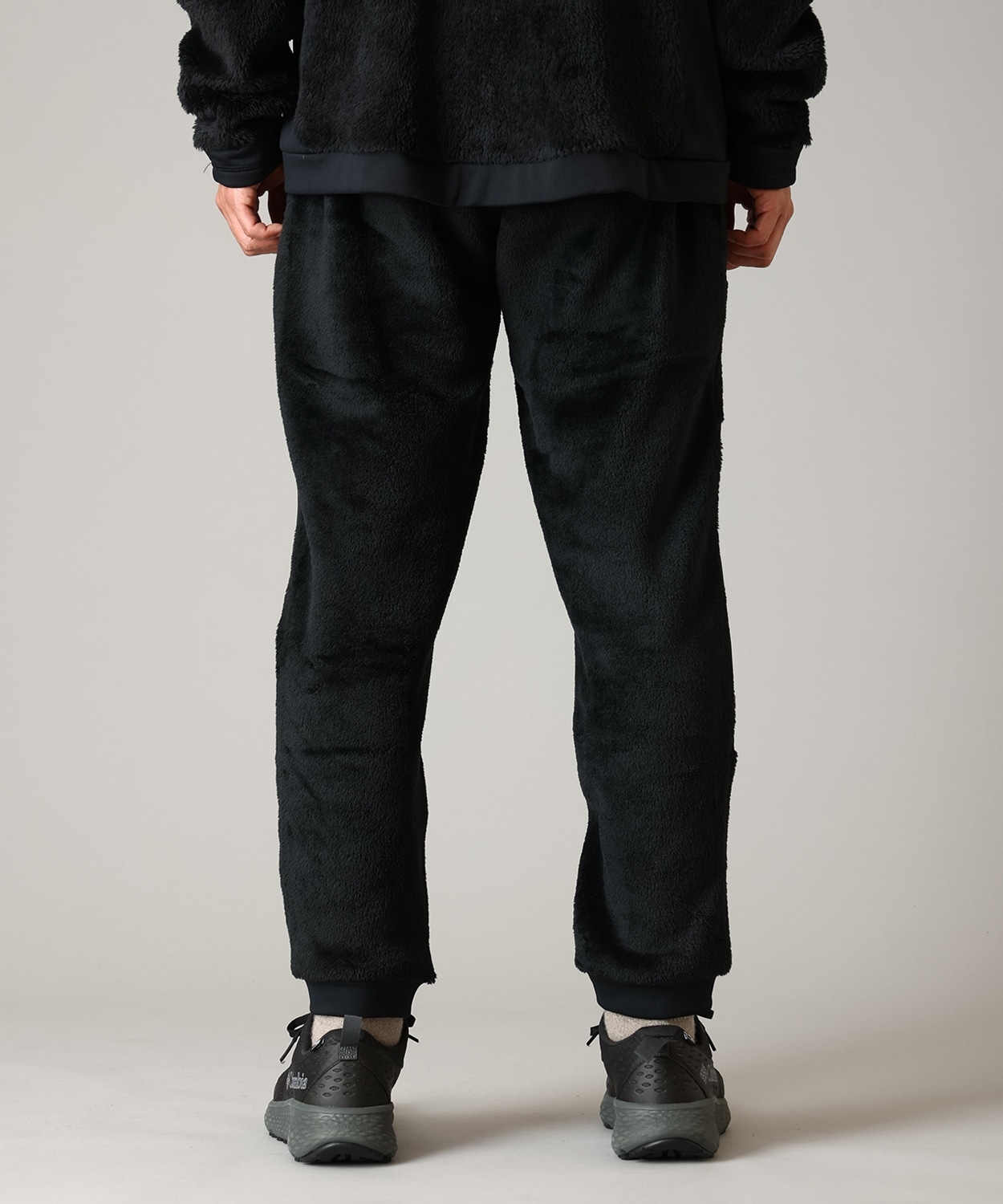 090Black