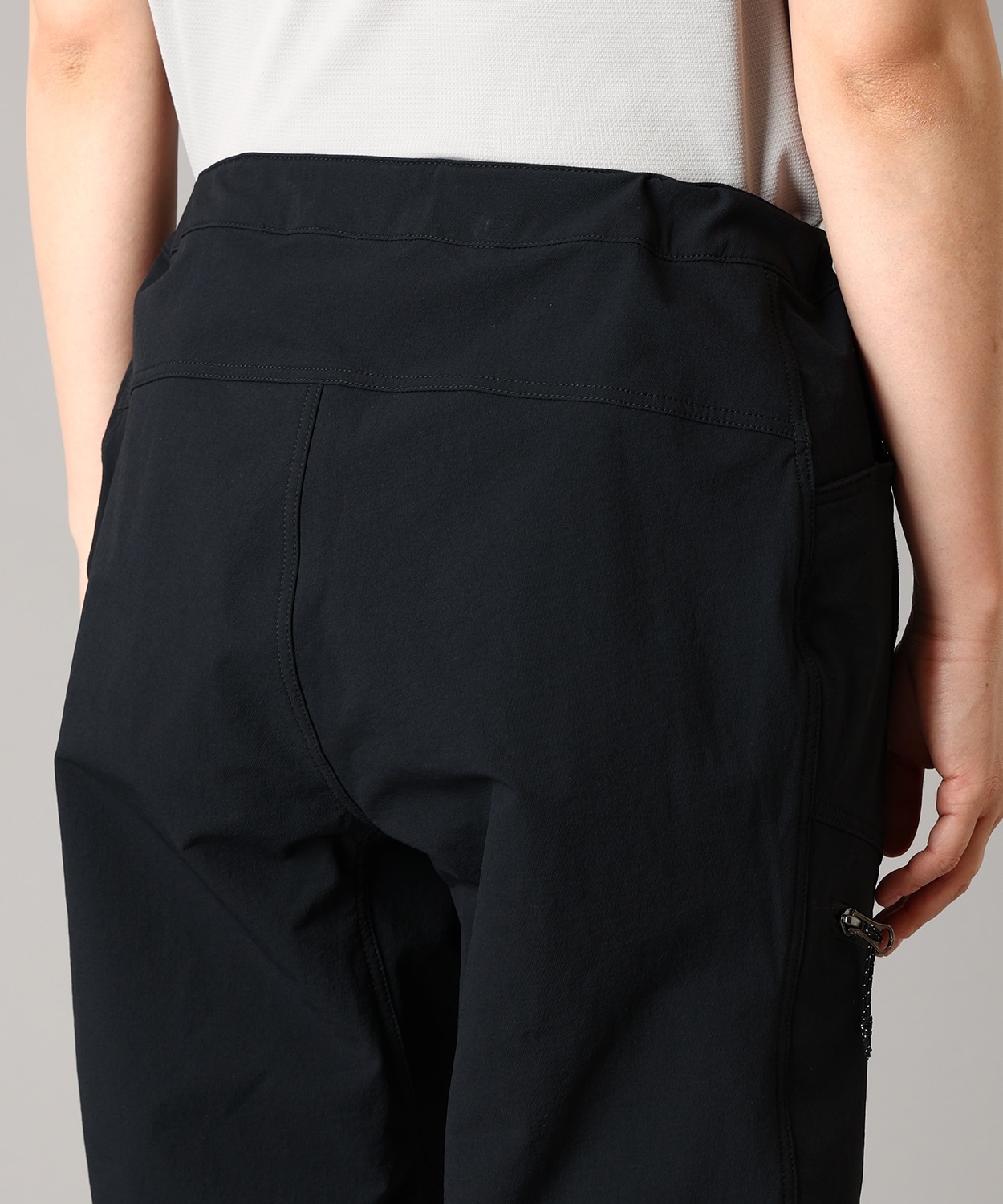 010Black