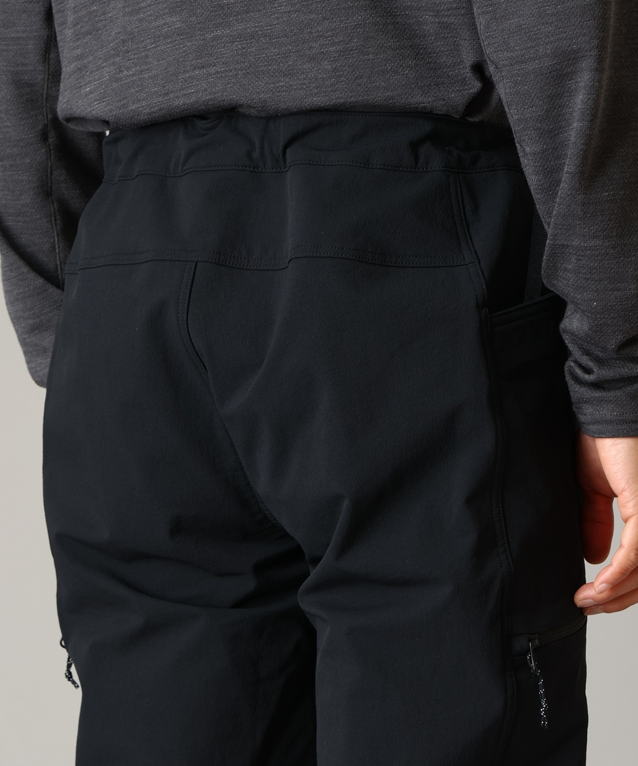 010Black