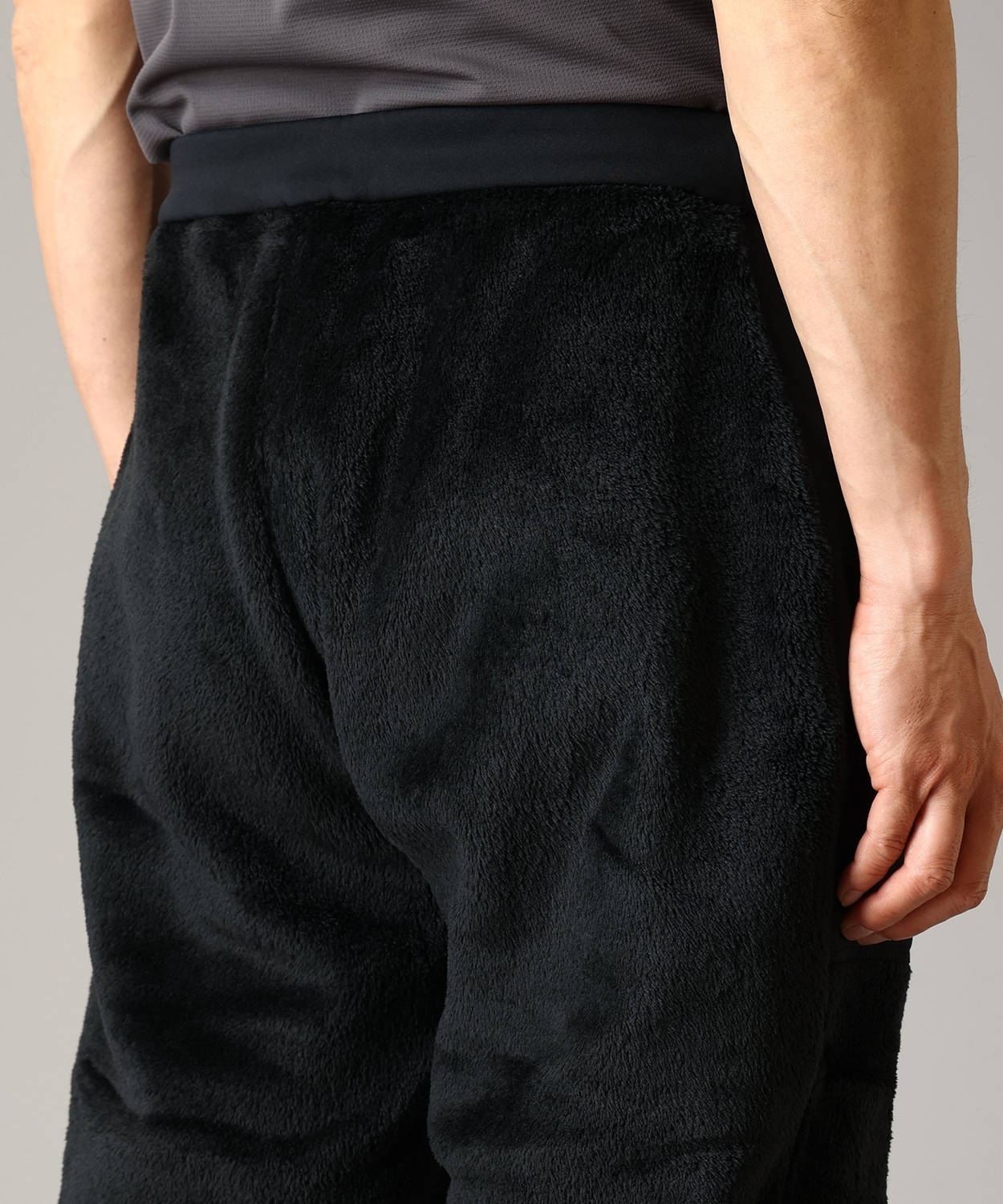 090Black