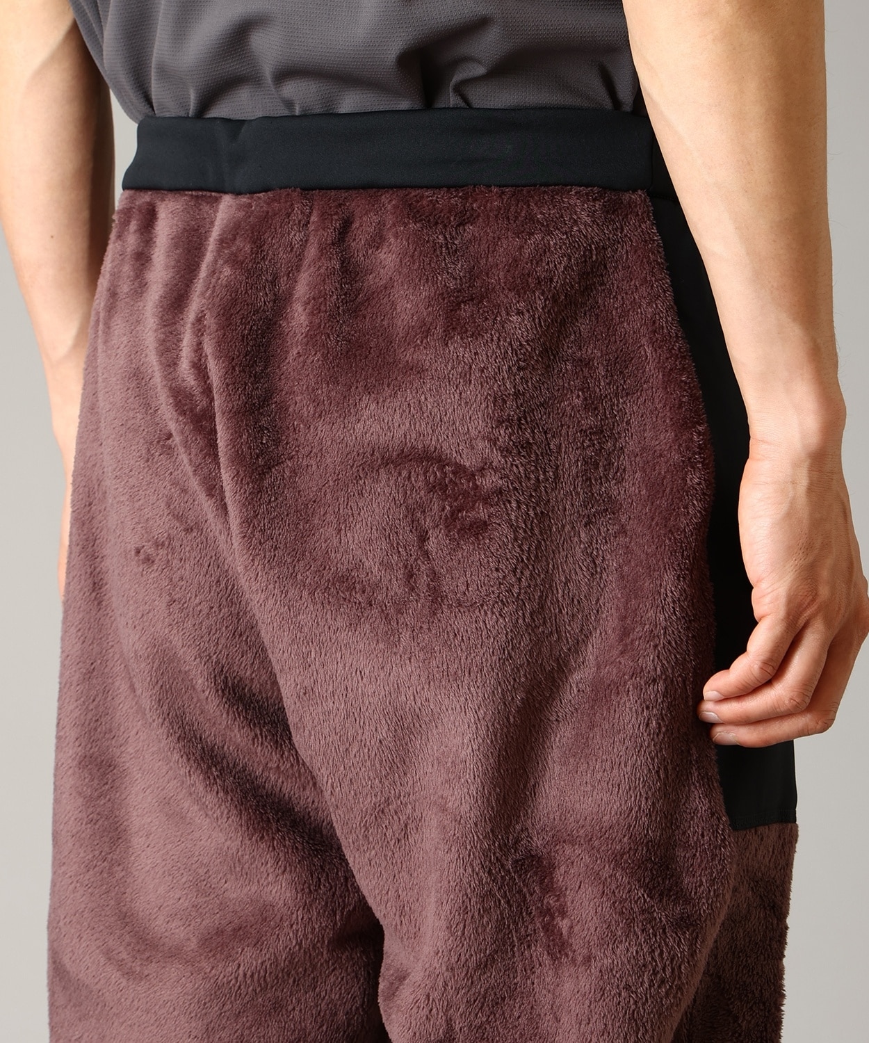 219Carob Black