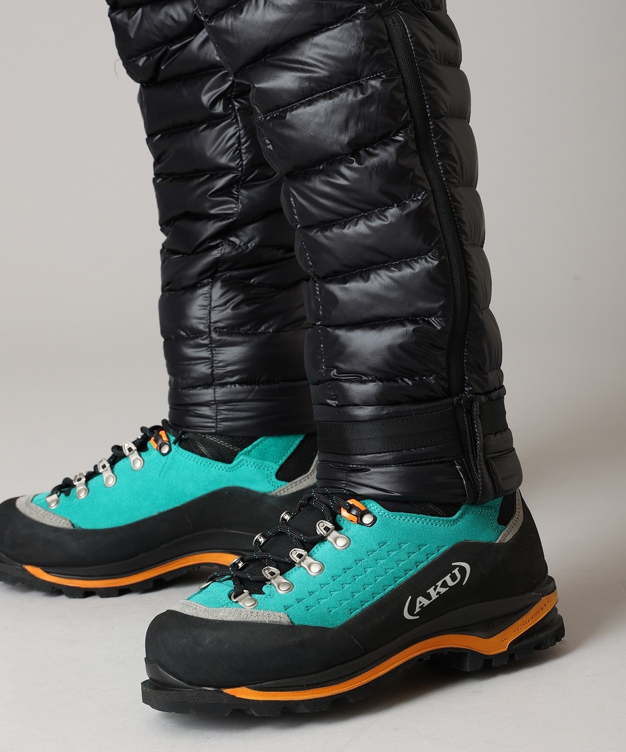 010Black
