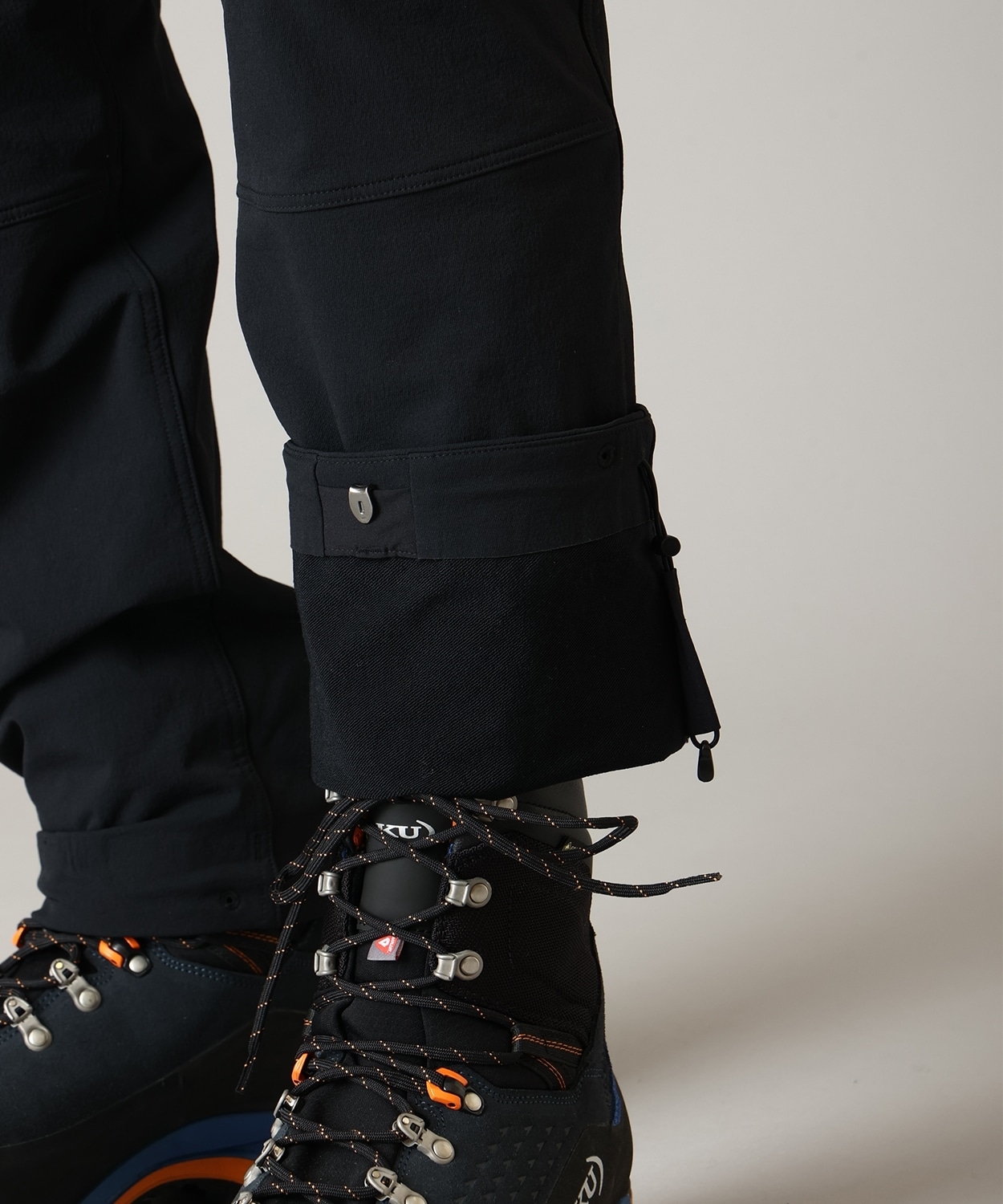 010Black
