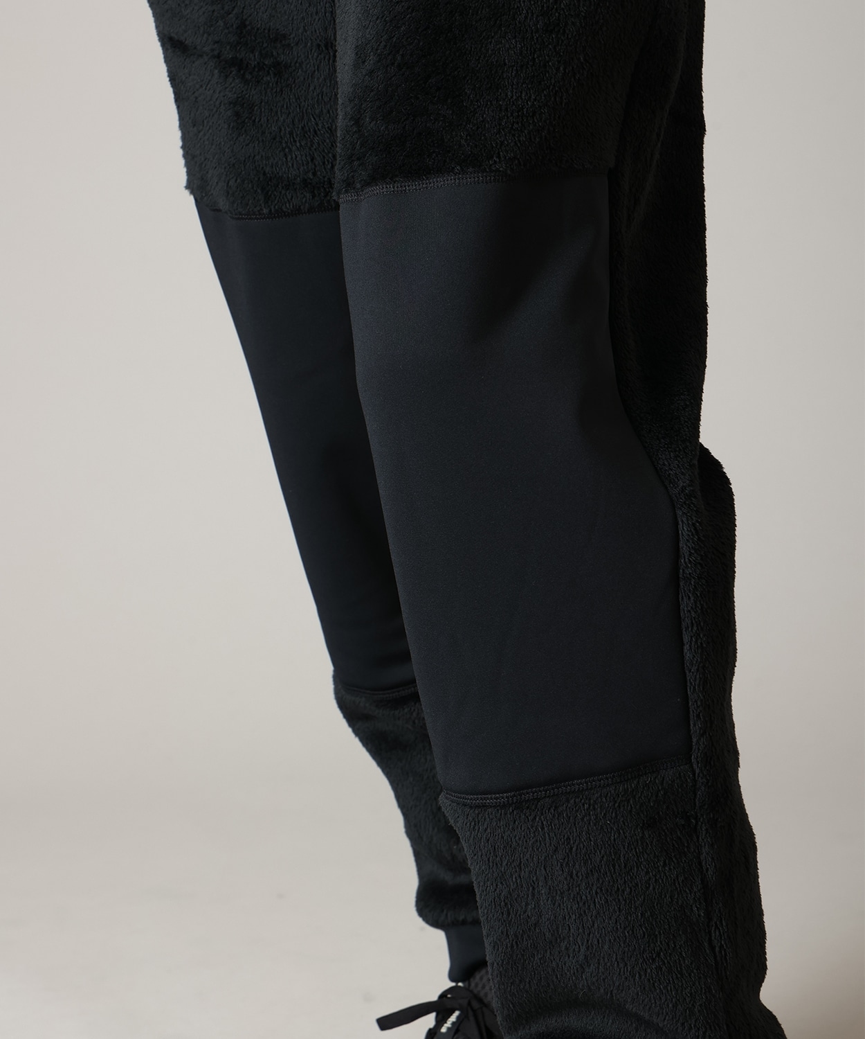 090Black