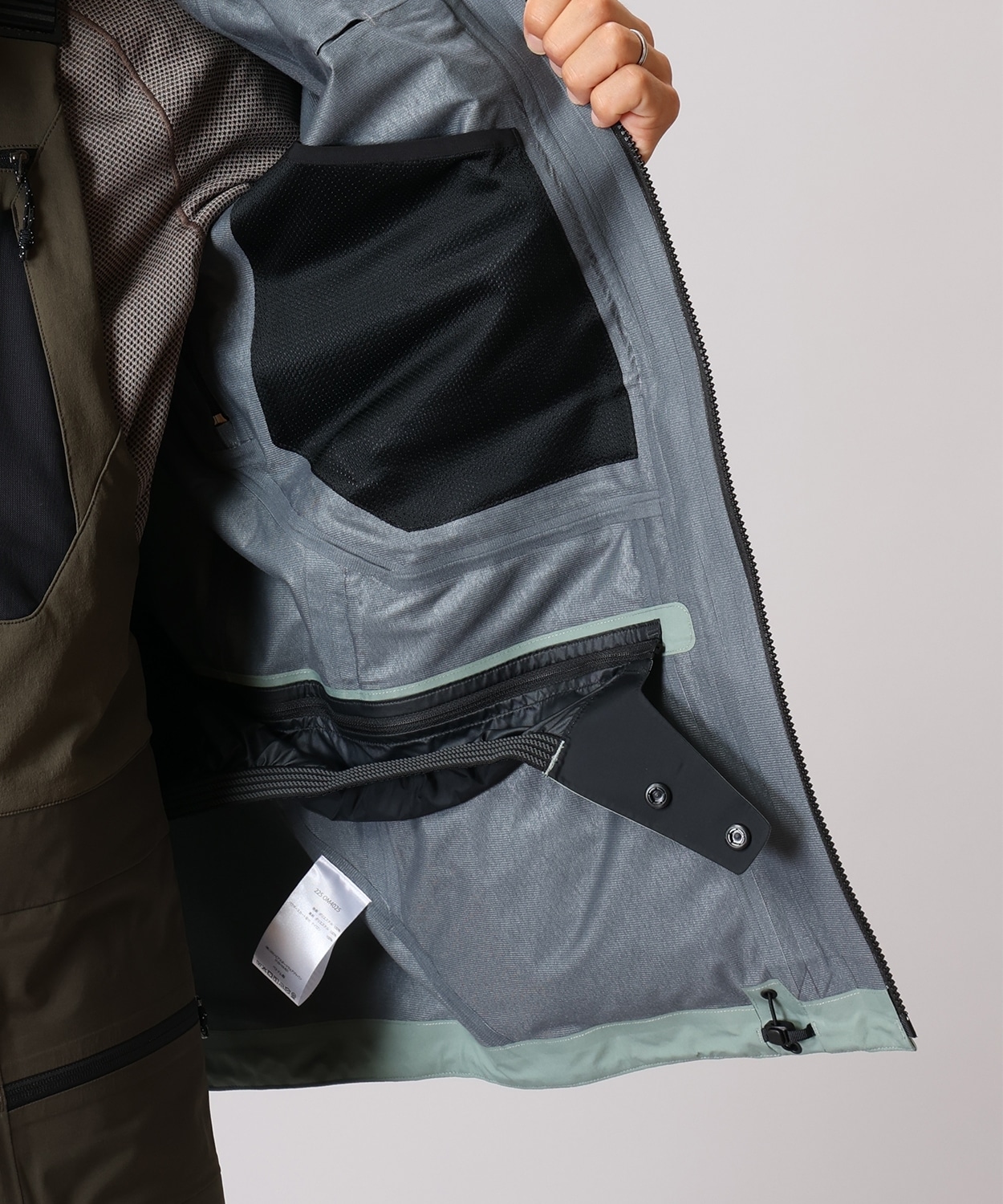 バウンダリーリッジゴアテックス ジャケット(S Wet Stone Black