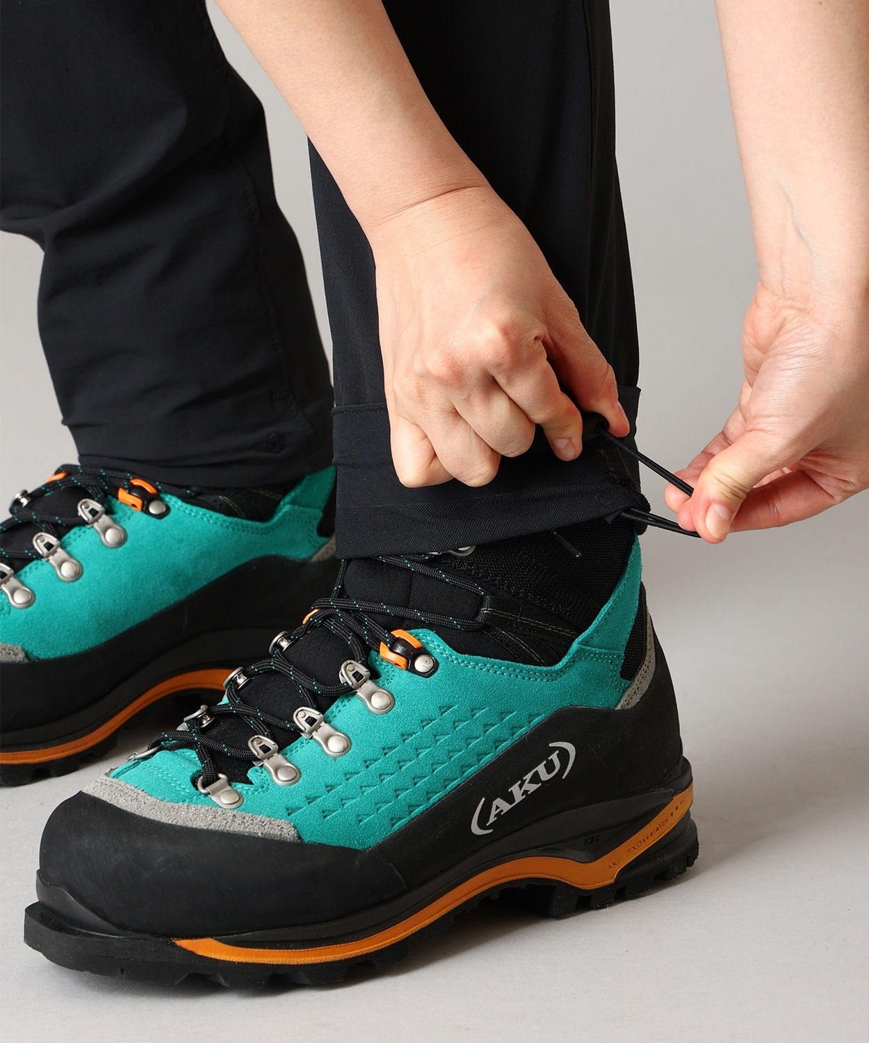 010Black