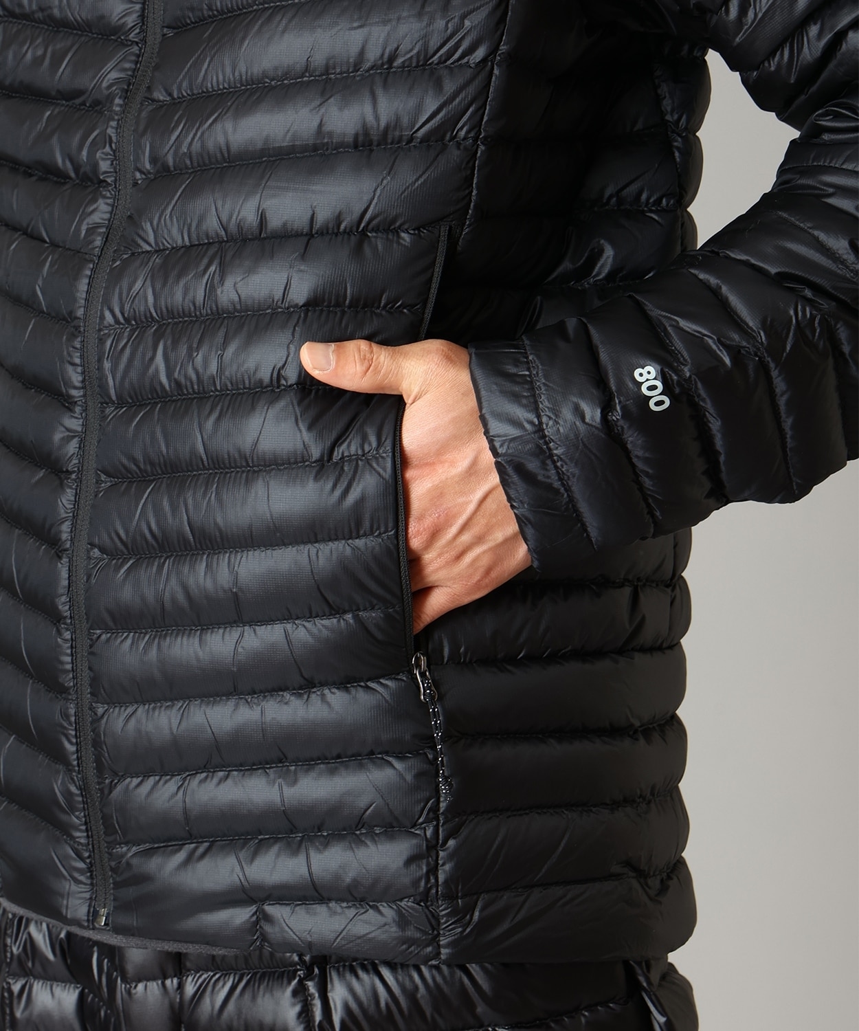 010Black