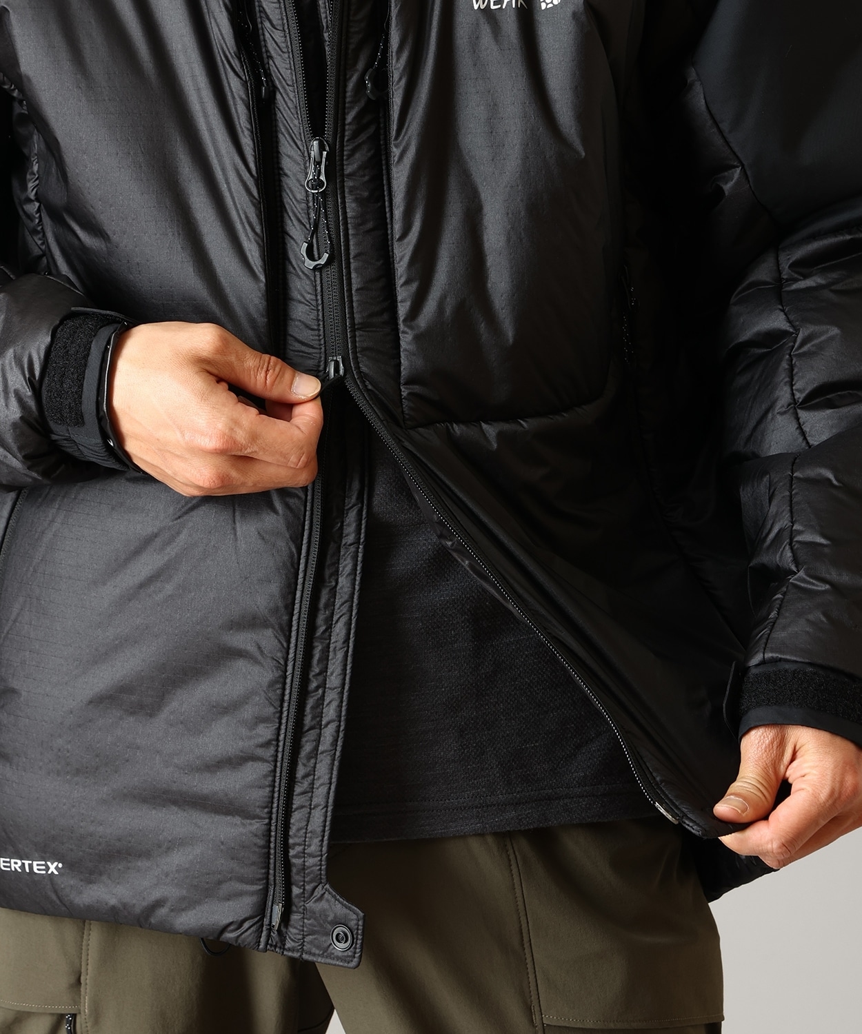 010Black