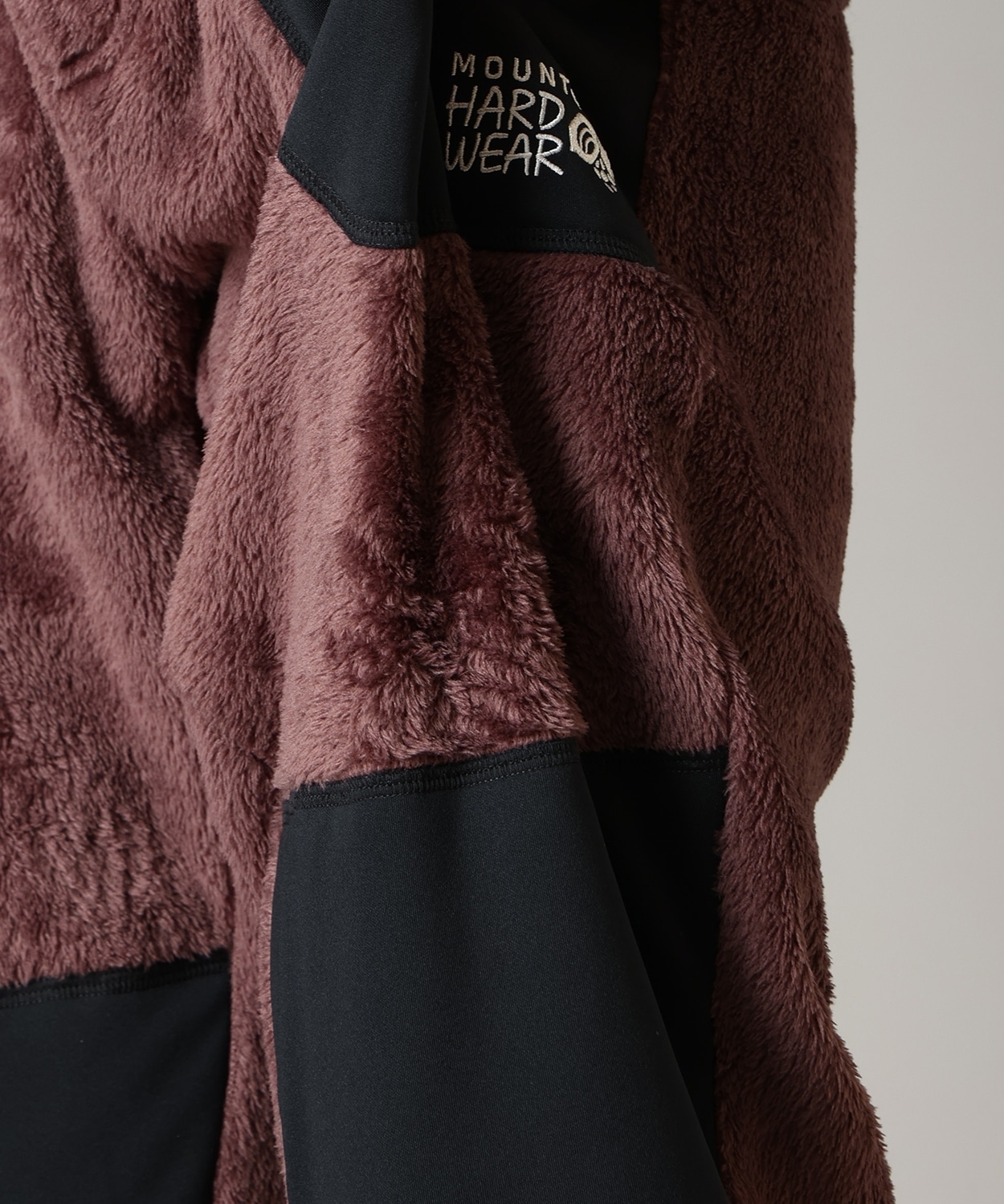 219Carob Black