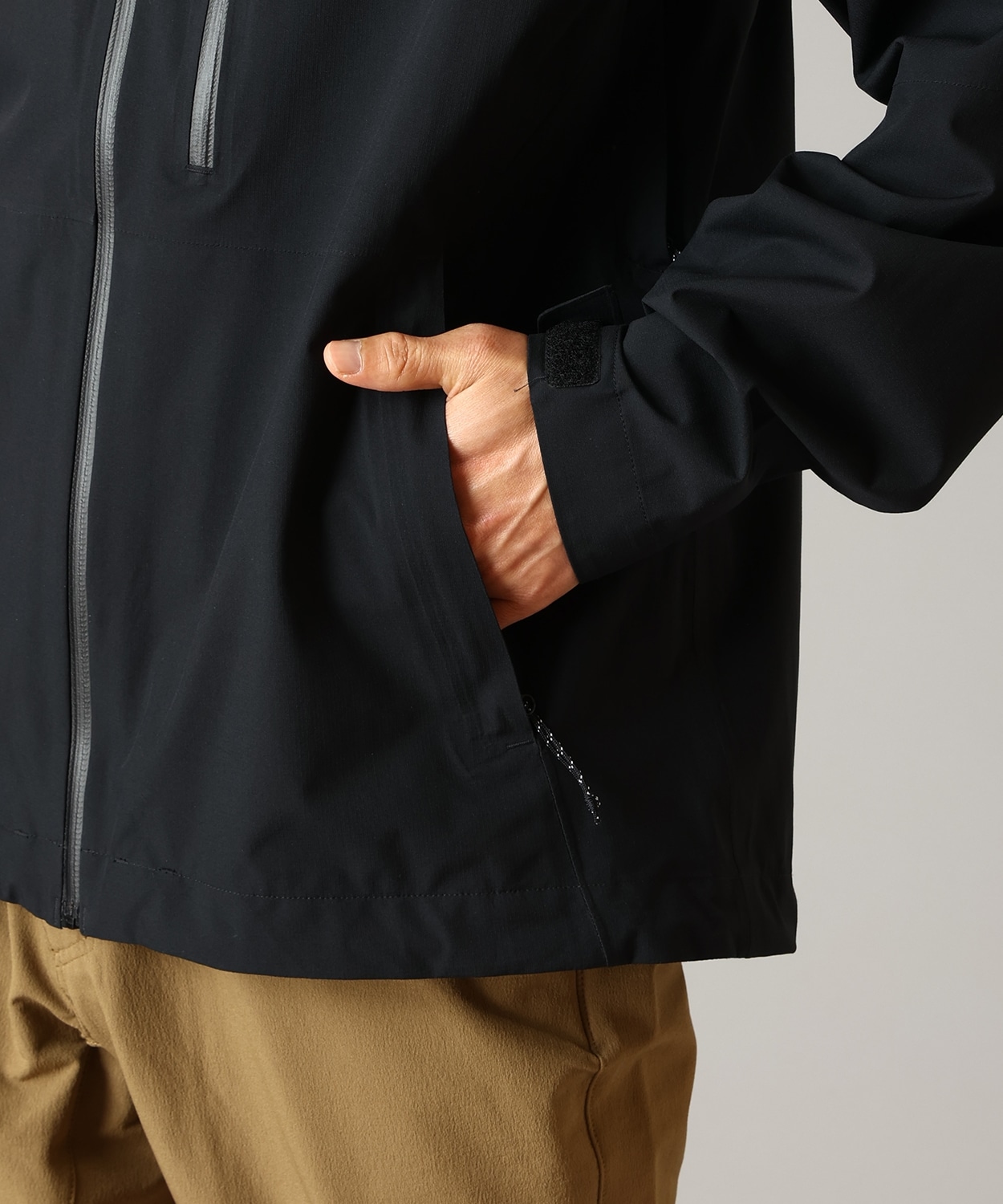 090Black