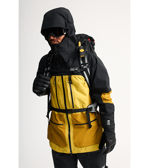 バックカントリーや雪山で違いを生むテクニカルなスノーウェア